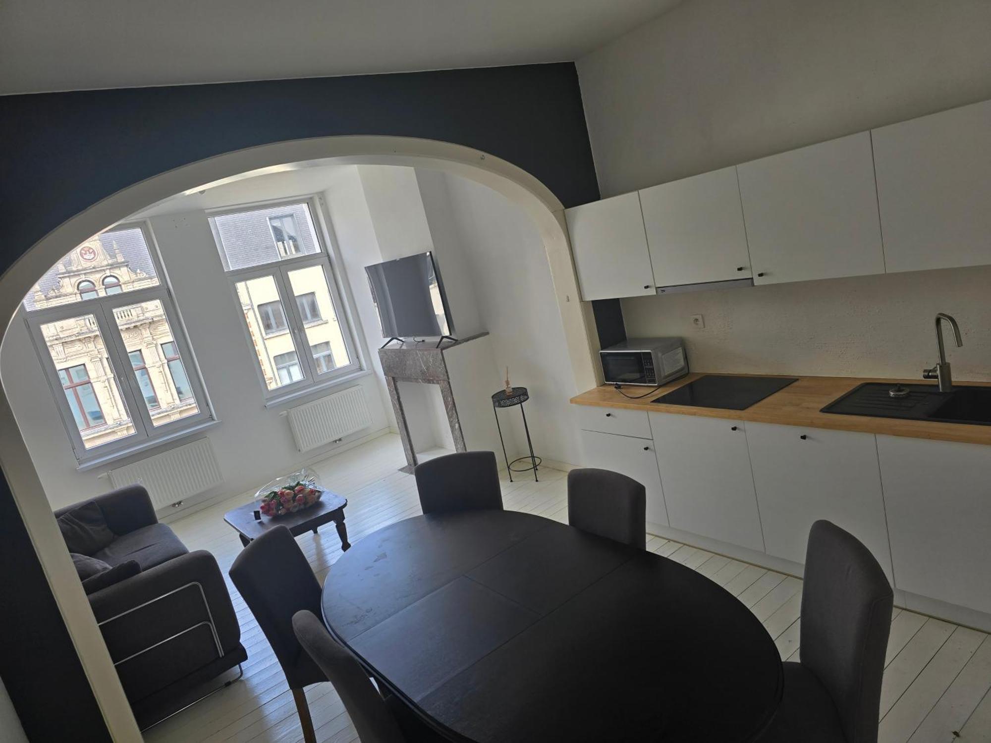 Living History - Suikernest Aparthotel Antwerpen Bagian luar foto