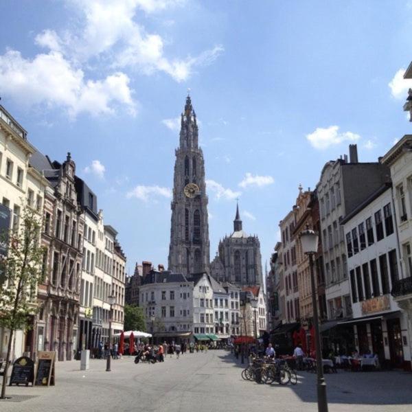 Living History - Suikernest Aparthotel Antwerpen Bagian luar foto
