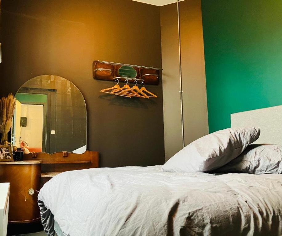Living History - Suikernest Aparthotel Antwerpen Bagian luar foto