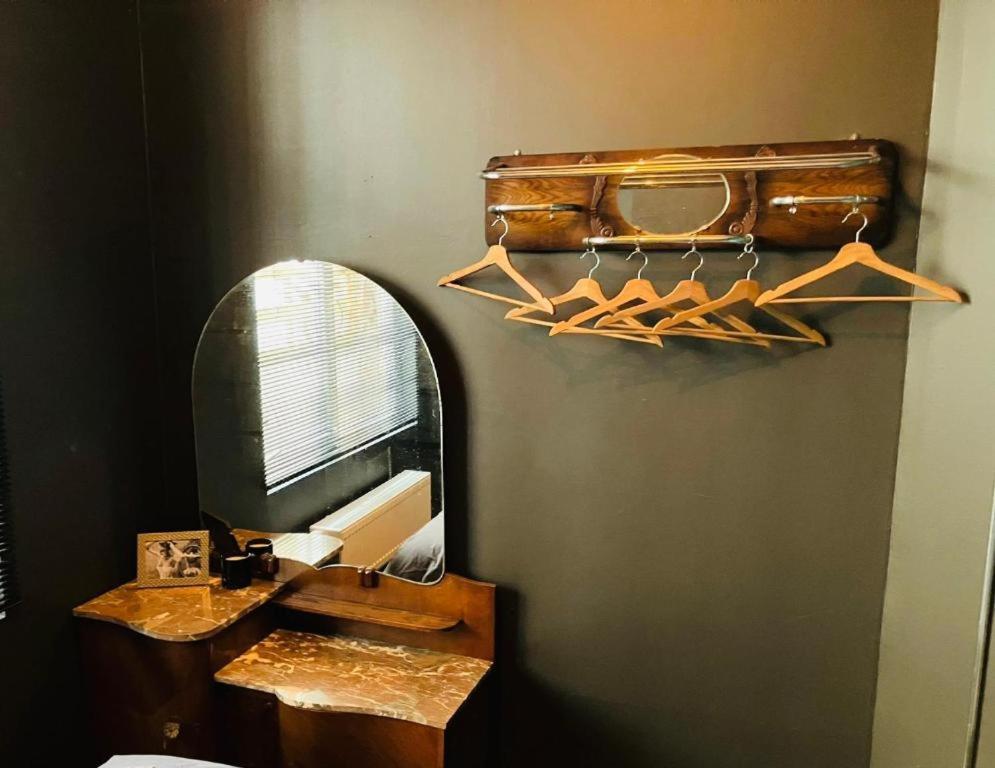 Living History - Suikernest Aparthotel Antwerpen Bagian luar foto