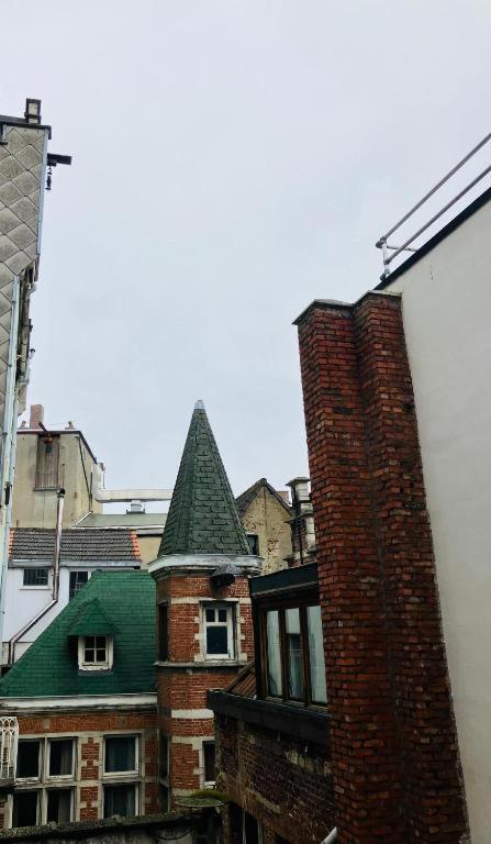 Living History - Suikernest Aparthotel Antwerpen Bagian luar foto