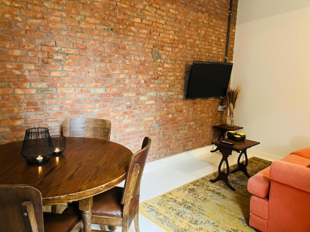 Living History - Suikernest Aparthotel Antwerpen Bagian luar foto